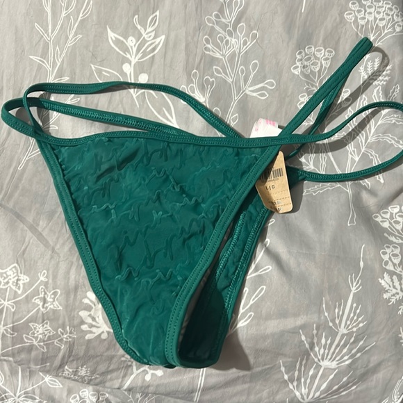 NWT mesh PINK thong - Picture 1 of 5